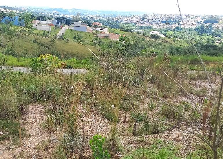 Lote no Bairro Jardim Novo Horizonte em São João Del-Rei/MG