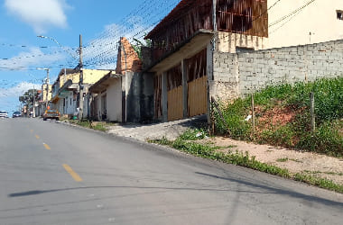 Lote Murado, com 360m2, com escritura e registro.