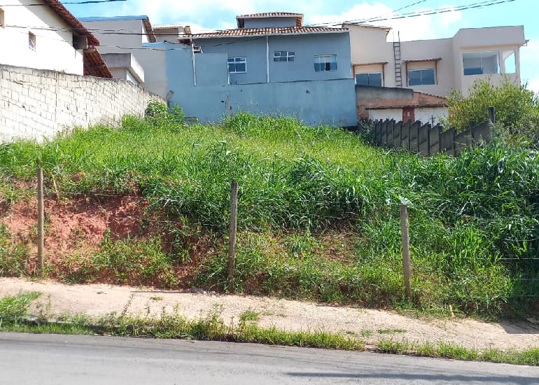 Lote à VENDA no Bairro: Vale das Amendoeiras em Contagem-MG, com excelente localização
